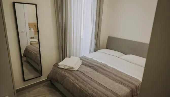 ナポリ Palazzo San Vincenzo Bed & Breakfast エクステリア 写真